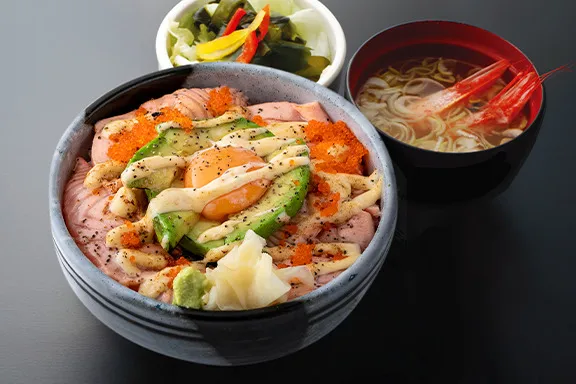 葱花金枪鱼泥盖饭